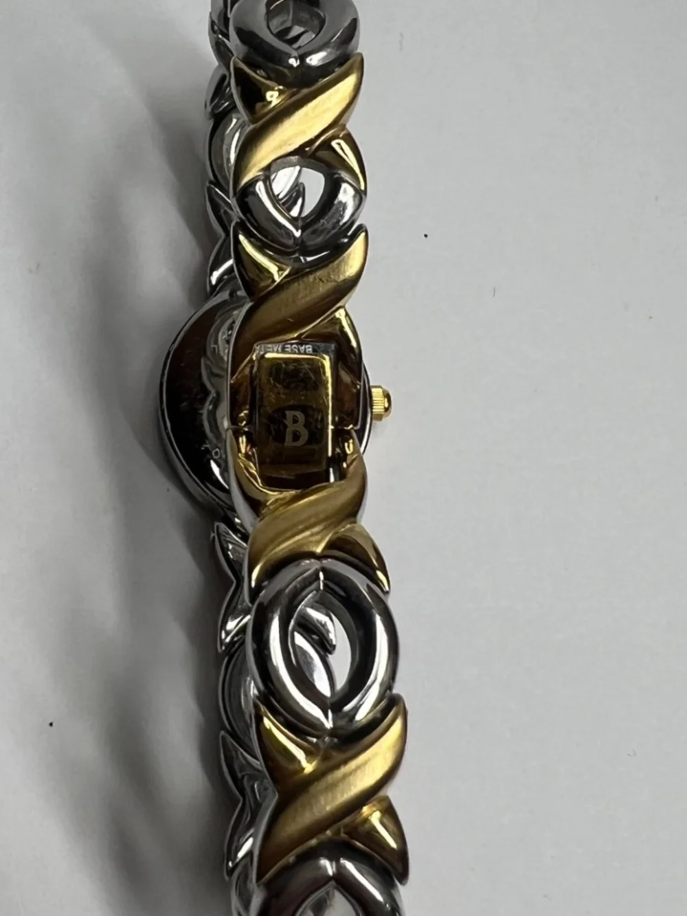 Bulova Womens Two Tone Quartz Watch Hugs Kisses XOXO Heavy Scratched Glass PARTS